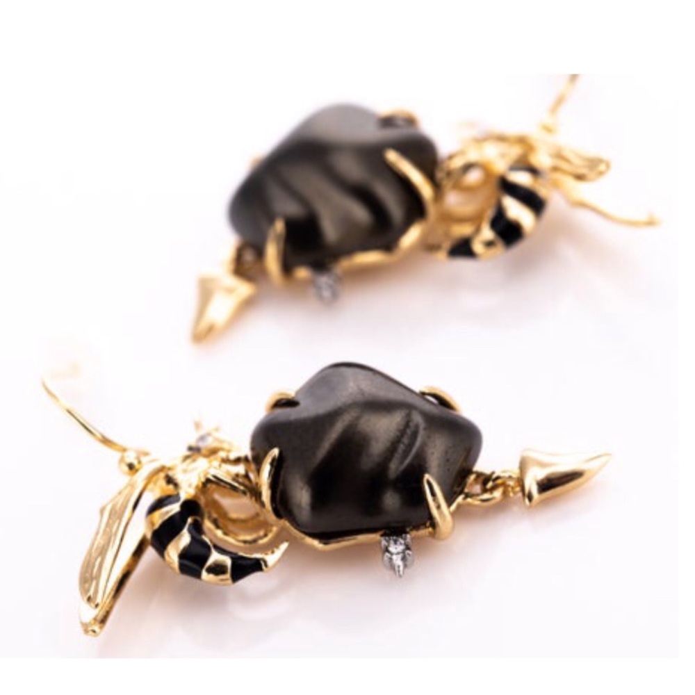 ALEXIS BITTAR • Crystal Pearl Hornet Earrings - Picture 5 of 8